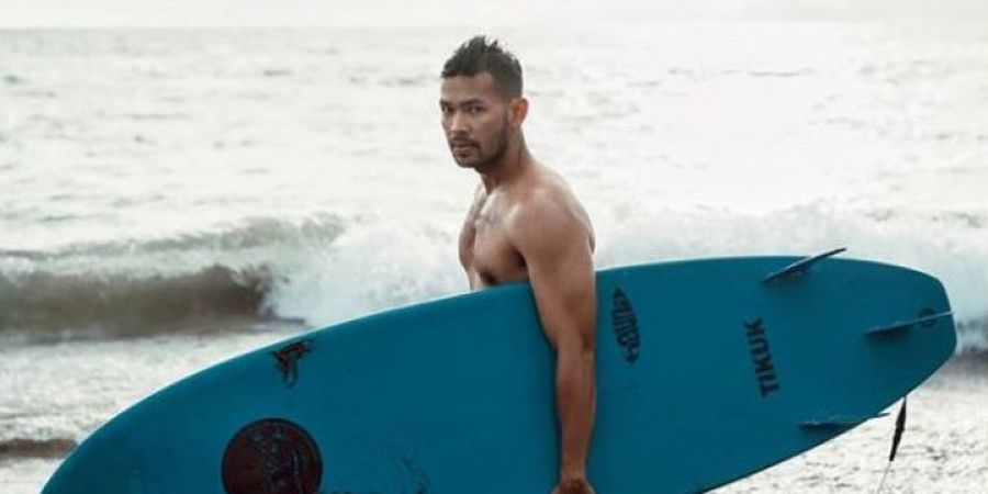 Pertama Kali Main Surfing, Presenter Acara Gosip Ini Lega Bisa Memenuhi Tantangan Menyeramkan