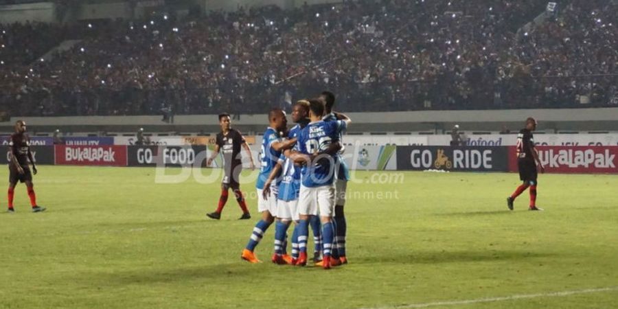 Ezechiel Bawa Persib Bandung Ungguli Persipura