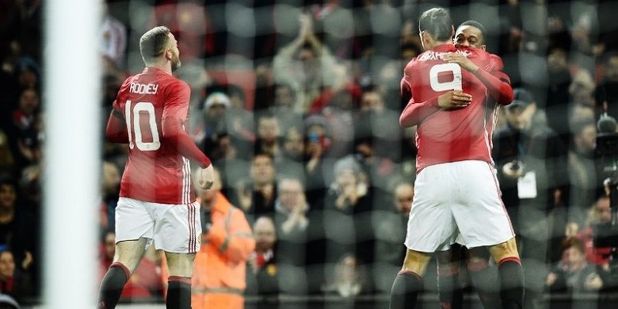 Dwigol Martial dan Ibrahimovic Antarkan Man United ke Semifinal Piala Liga Inggris
