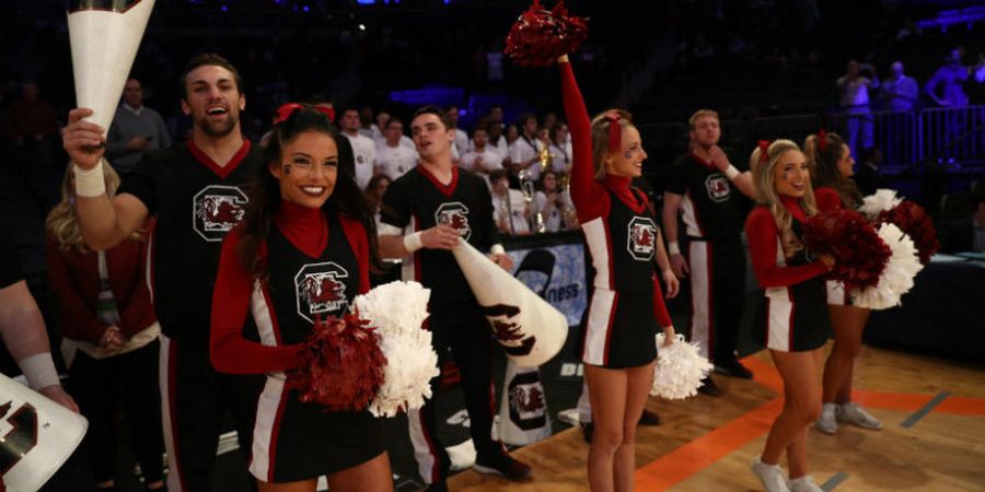 Tim Inggris Pecat Cheerleader karena Bikin Pemain Gagal Fokus