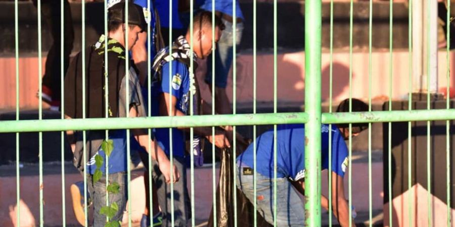 Bobotoh Bakal Kembali Lakukan Aksi Bersih-bersih Saat Persib Bandung Menjamu Persela Lamongan 