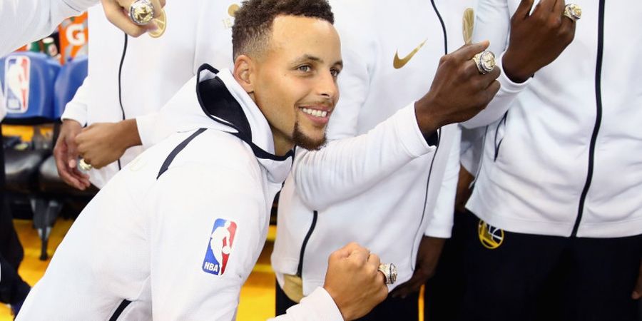 Selain Antar Warriors Raih Kemenangan, Stephen Curry Juga Bukukan Rekor Personal