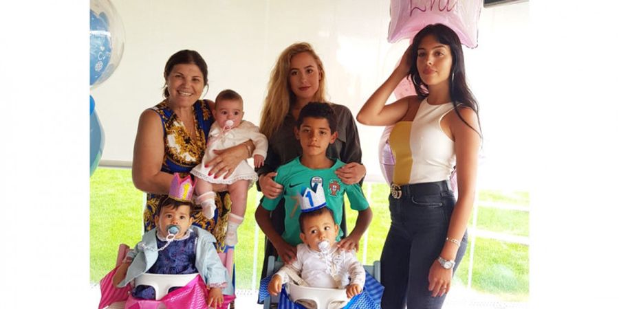 Hadiri Pesta Ulang Tahun Anak Kembar Cristiano Ronaldo, Paras Cantik Kakak Georgina Rodriguez Curi Perhatian