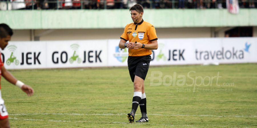 Sebelum Anulir Gol Persib Bandung, Ini Rekam Jejak Kontroversi Wasit Evans Shaun