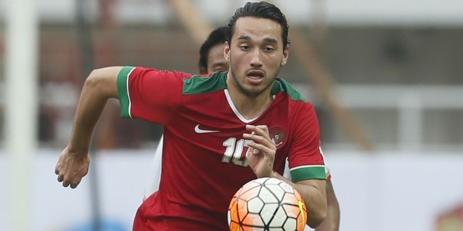 Ezra Walian Lebih Memilih Indonesia Ketimbang Kekasihnya