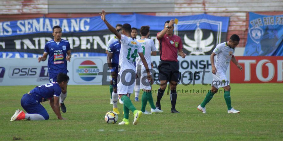 Fariq Hitaba yang Royal Menarik Kartu Musim Ini, Termasuk ke Persib Bandung