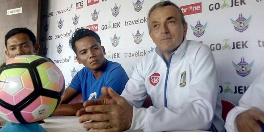 Haryadi Pimpin Latihan Persiba, Tanda Milomir Seslija Sudah Pasti ke Persib?