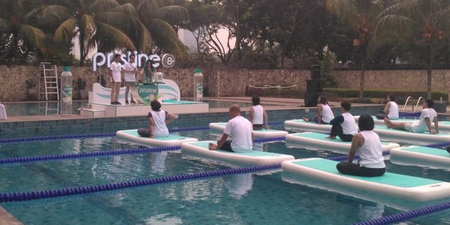 Antusiasme Peserta Floating Yoga