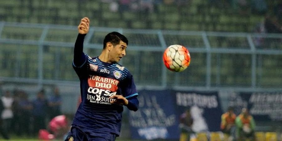 Pengakuan Gelandang Asing Arema Terkait Cristian Gonzales