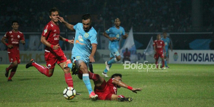 Bali United Dikabarkan Ingin Rekrut Diego Assis, Teco Pilih Bungkam