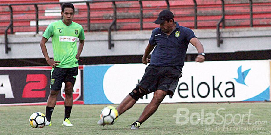 Persebaya Minus Tiga Pilar Kontra Persinga