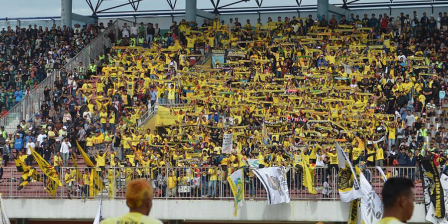 VIDEO - Anak SD Ikut Demo Suporter Persegres Gresik United 