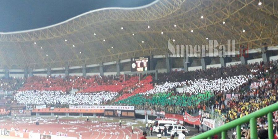 Video Koreografi untuk Palestina dari The Jakmania Saat Persija Jakarta Hadapi Bhayangkara FC