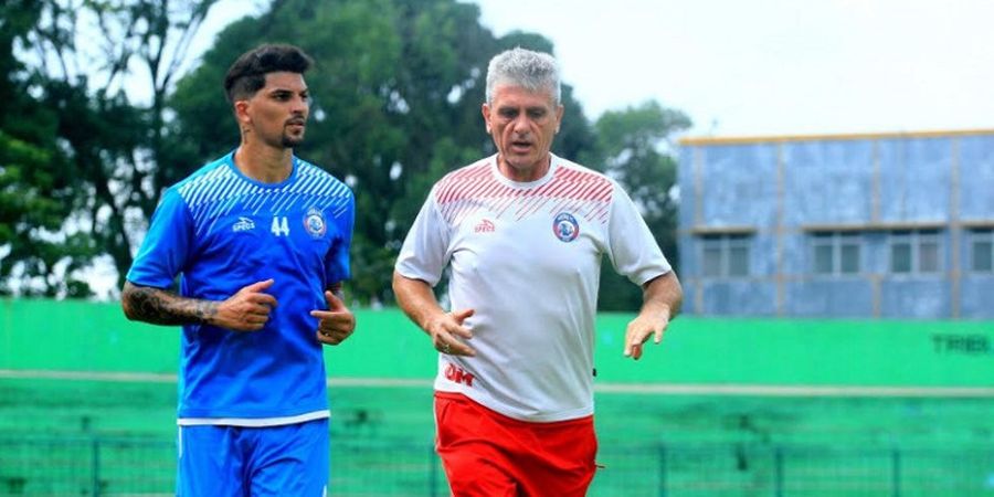 Fisik Pemain Arema FC Kerap Kedodoran di Akhir Laga, Ini Alasannya