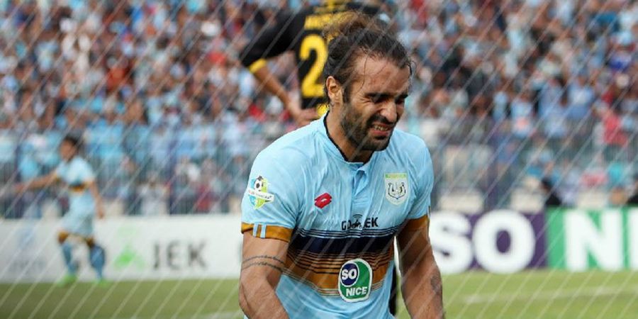 Kenapa Marquee Player Persela Sedih Usai Cetak Gol ke Gawang Barito Putera?