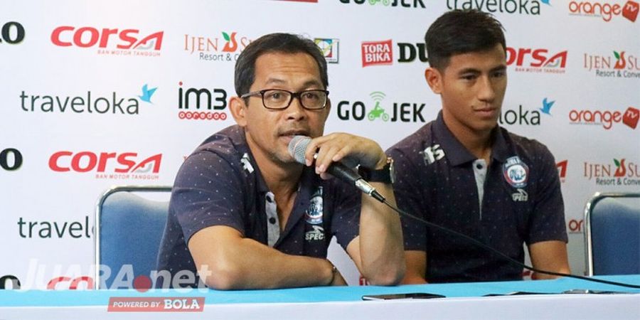 Ini yang Dikatakan Aji Santoso ke Wartawan Sebelum Mundur dari Pelatih Arema FC 