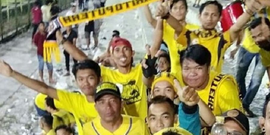 Petir Coba Hidupkan Atmosfer Tribune Inggris di Markas Barito Putera