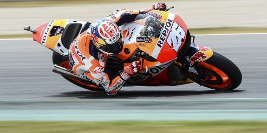 VIDEO: Dani Pedrosa,  Bradley Smith, Pol Espargaro Balapan dengan Motor Ini