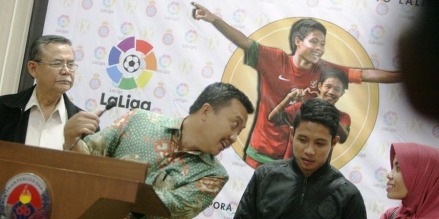 Menpora 'Tes' Kemampuan Bahasa Spanyol Evan Dimas