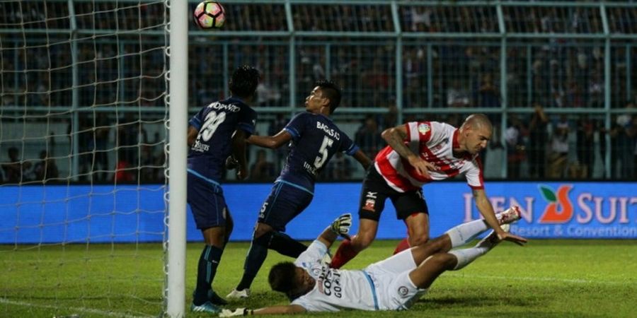 Bakal Muncul Persaingan Panas di Bawah Mistar Arema FC