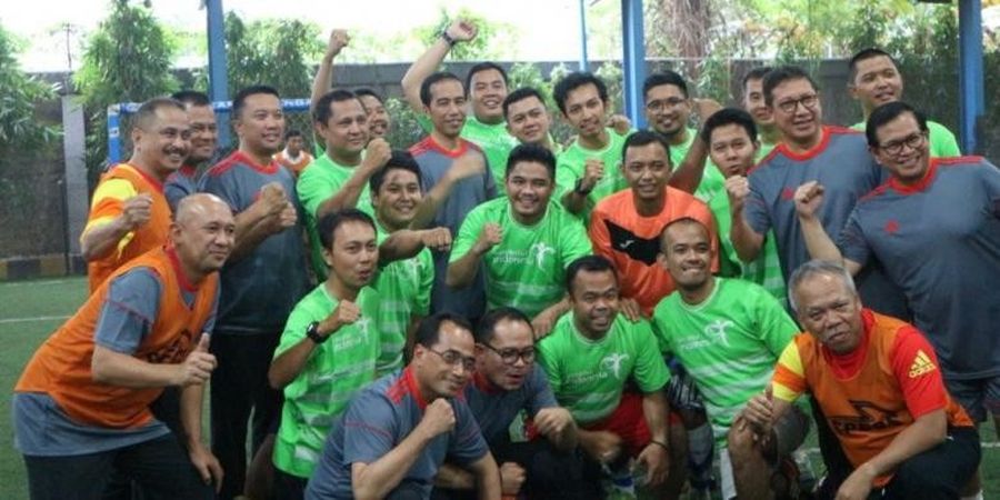 Jokowi Disebut Join Bonek Oleh Netizen Karena Unggahan Foto Ini