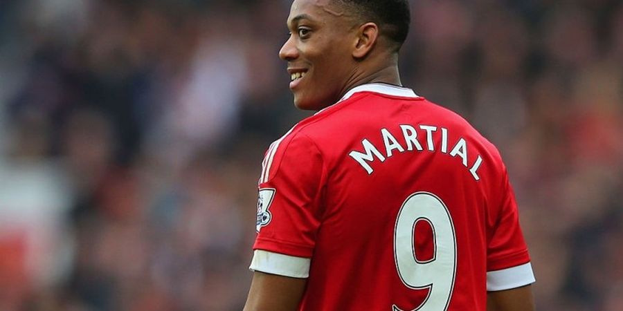 Nomor 9 Diberi ke Ibrahimovic, Martial 'Ngambek'?