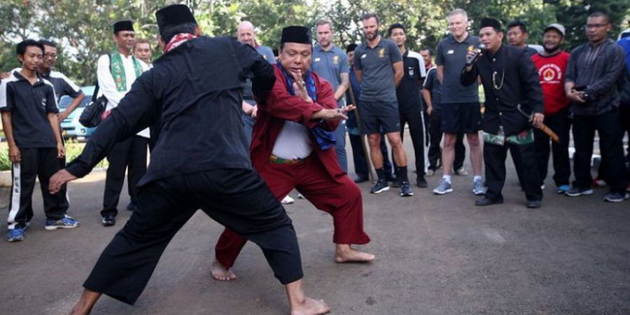 3 Legenda Liverpool FC Sempat 'Diusir' Sebelum 'Ditendang' saat Sambangi Setu Babakan