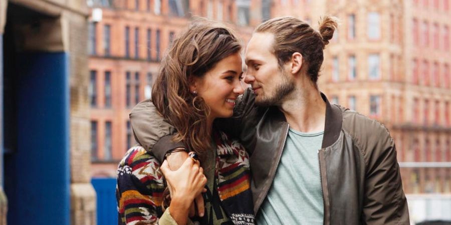 Daley Blind Pulang ke Ajax Amsterdam, Pesona Wanita Cantik Ini Ikut Menghilang dari Old Trafford