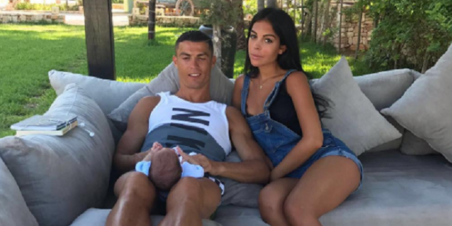 Ingin Jadi Pacar Cristiano Ronaldo? Ini syaratnya