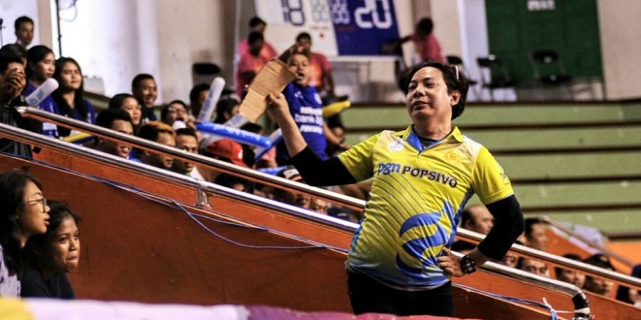 Suporter Centil Ini Jadi Penyemarak Suasana pada Pertandingan Proliga