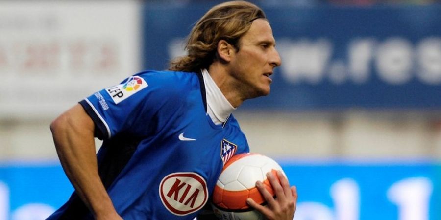 Manajer Persija Jakarta Geram Dikaitkan dengan Diego Forlan 