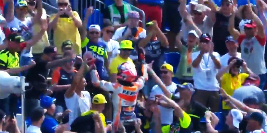 Marc Marquez Beberkan Alasan Lakukan Selebrasi di Tengah Fan Valentino Rossi