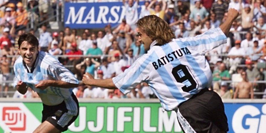 Diabaikan Saat Datangi Ruang Ganti Messi dkk, Nasib Miris Batistuta Terungkap, Termasuk Soal Amputasi Kaki 