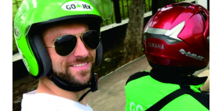 Ilija Spasojevic Naik Ojek, Bikin Cewek-cewek Pengin jadi Driver