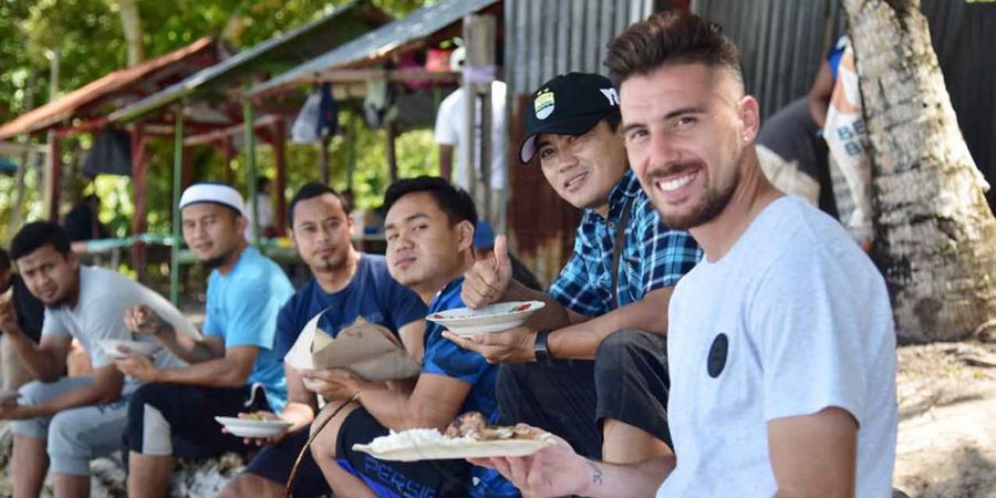 PSM Vs Persib - Dapat Kartu Merah, Jonathan Bauman Ucapkan Ini kepada Bobotoh