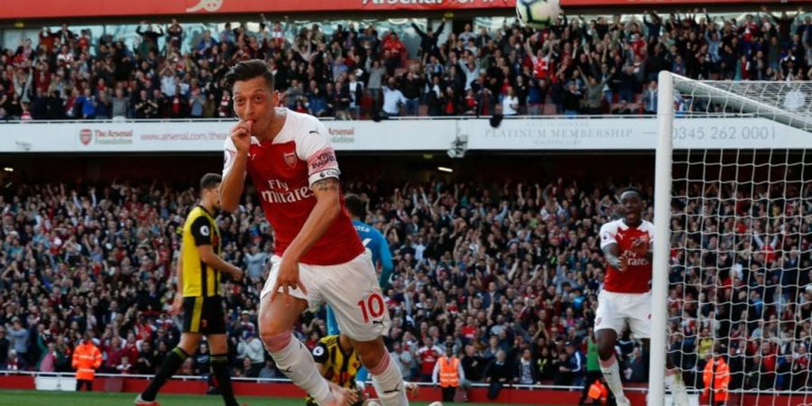 10 Pesepak Bola Dunia Ini Ternyata Memeluk Islam, Mesut Oezil Salah Satunya