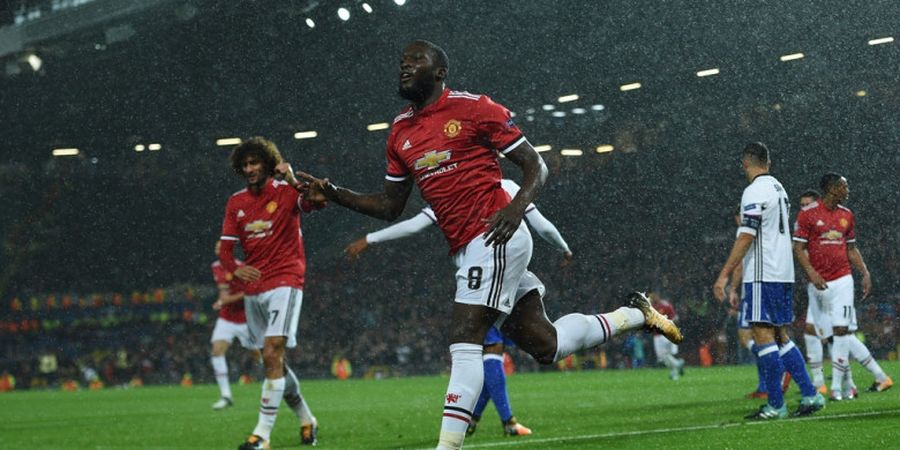 VIDEO -  Kocak! Ini Dia Nyanyian Para Fan Manchester United untuk Romelu Lukaku