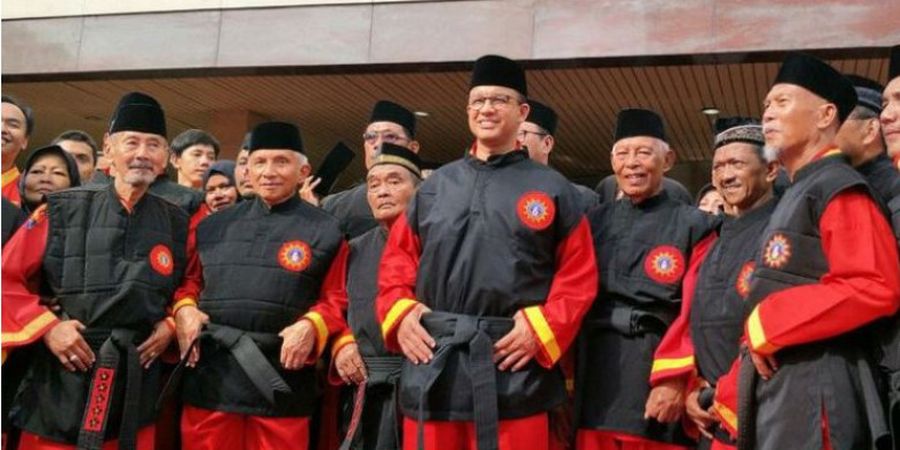 Dikukuhkan Jadi Pendekar Kehormatan Tapak Suci, Anies Baswedan Berjanji akan Ikut Kembangkan Pencak Silat