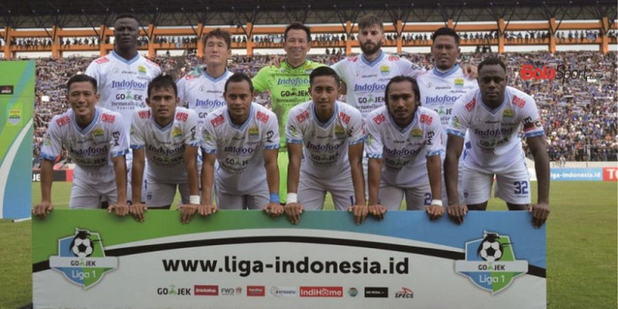 Pelatih Persib Bandung Akan Pecah Tim Menjadi Dua