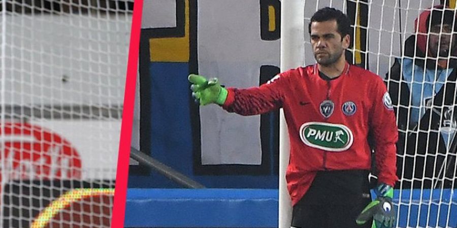 Selain Dani Alves, 8 Pemain Bintang Ini Juga Pernah Jadi Kiper Dadakan