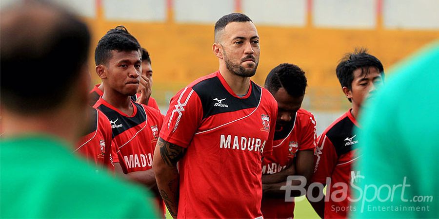 Marcel Sacramento Cetak Hat-trick untuk Madura United