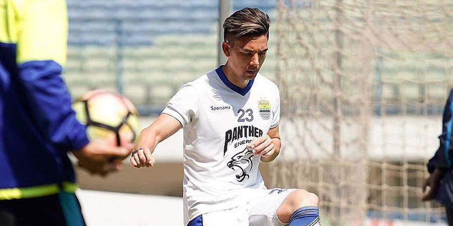 Mario Gomez Penuhi Janji kepada Kim Kurniawan dalam Laga Persib Kontra PSKC