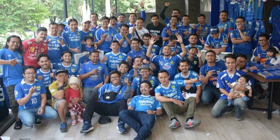 Gelar Silaturahmi, Kolektor Jersey Persib Bandung Dedikasikan untuk Atep