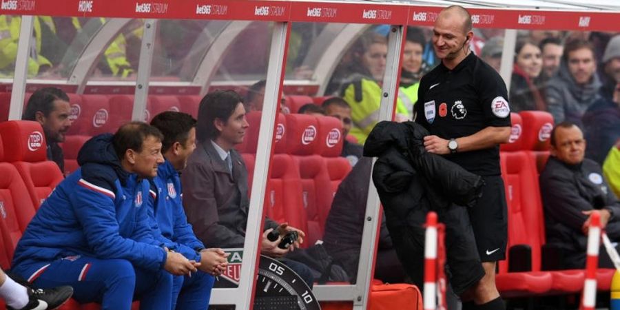 Tak Lazim, Ini Sebab Pergantian Wasit pada Laga Stoke City Vs Leicester City