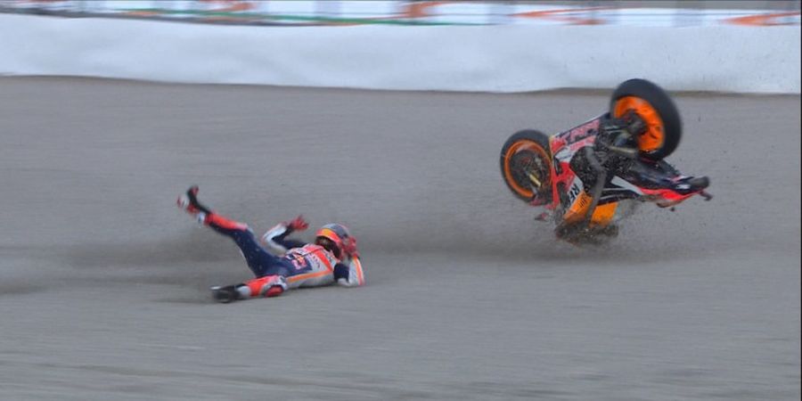 Hasil Kualifikasi MotoGP Valencia 2018 - Marquez Crash, Vinales Tercepat, sementara Rossi Terlempar ke Posisi 16