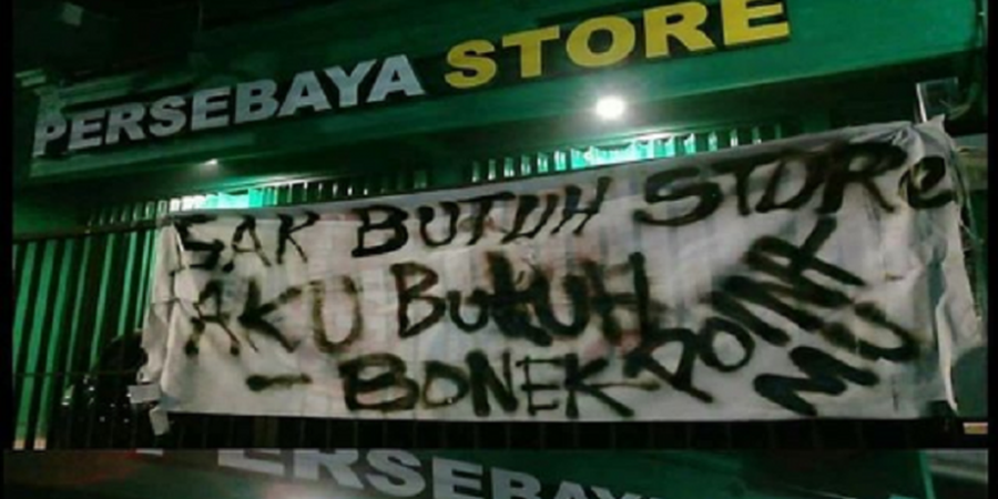 Prestasi Merosot Tajam, Bonek Layangkan Ancaman ke Manajemen Persebaya 