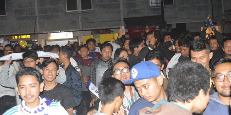 Cinta Indonesia, Suporter Real Madrid dan Liverpool di Solo Lakukan Ini Sebelum Nobar Final UCL 2018