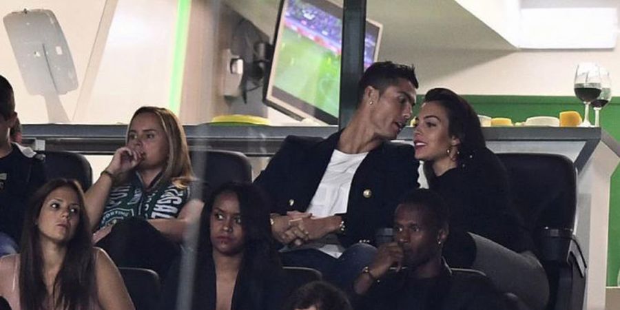 Cincin Pacar Cristiano Ronaldo Lebih Mahal daripada Harga 3 Rumah di Bekasi