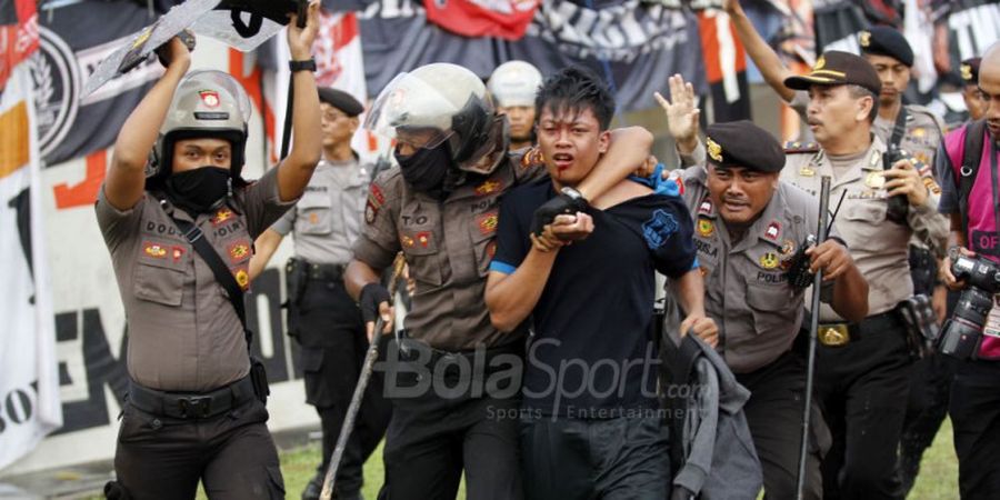 Persija vs Persib - Lagi, Suporter Macan Kemayoran Salah Sasaran Keroyok Orang