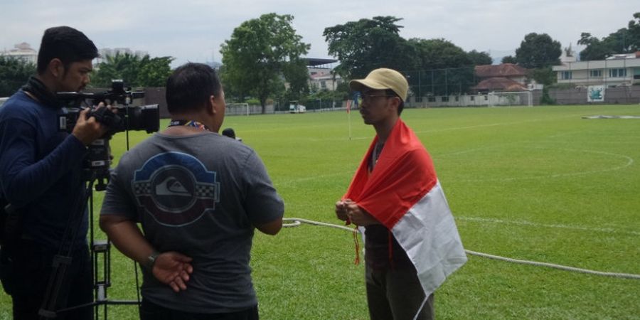 SEA Games 2017 - Dua Bersaudara Fan Skuat Garuda Tembus Latihan Tertutup Timnas U-22, Ini yang Terjadi!